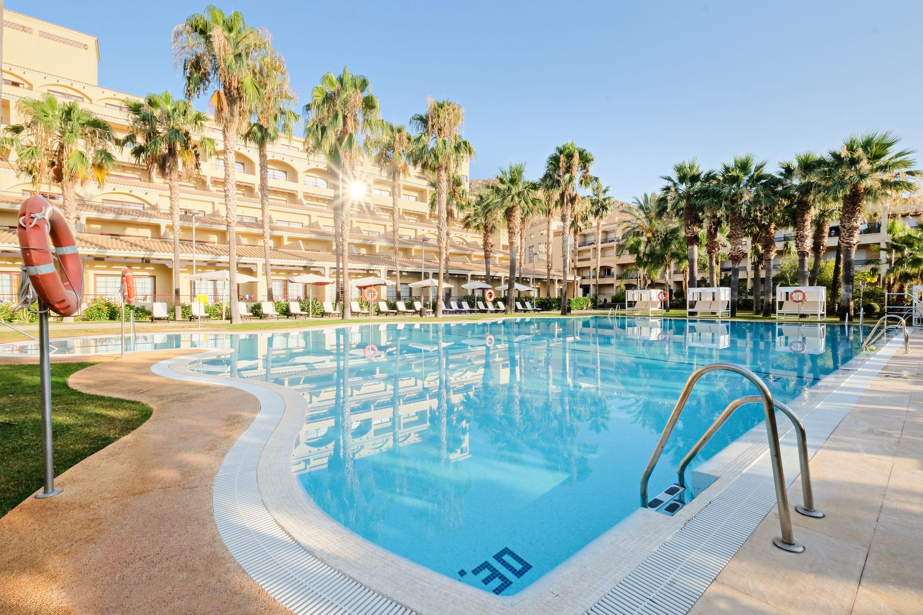 Hotel Envia Almeria Spa & Golf Aguadulce  Exteriér fotografie A swimming pool