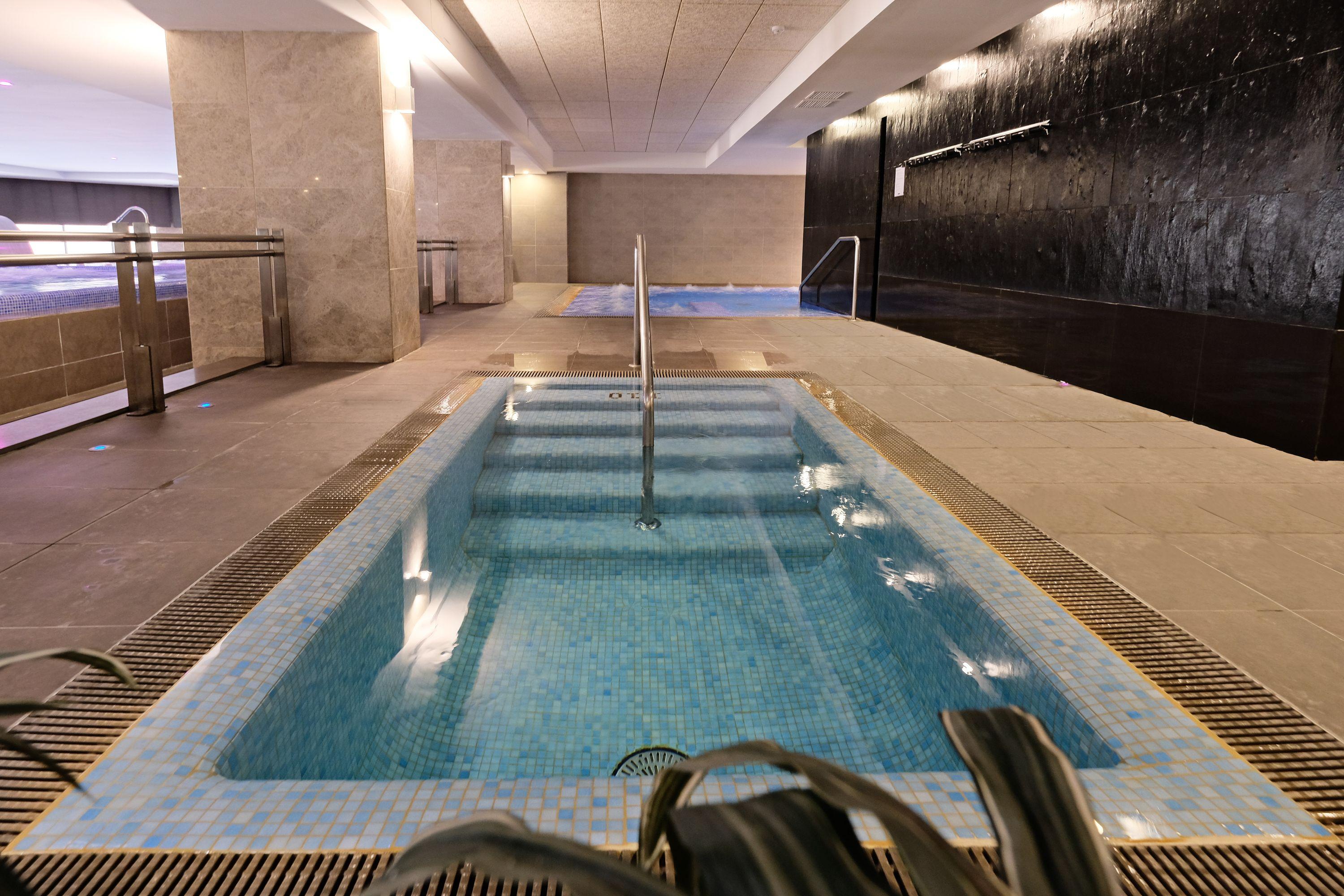 Hotel Envia Almeria Spa & Golf Aguadulce  Exteriér fotografie The swimming pool at the hotel